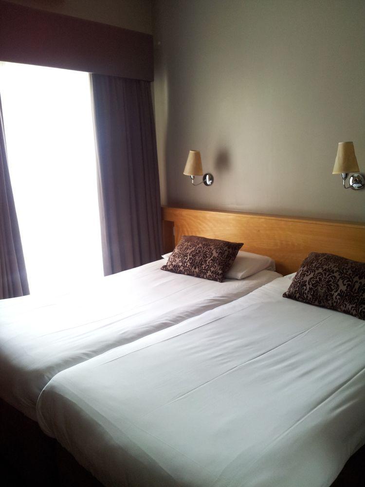 Leeson Inn Downtown Dublino Esterno foto
